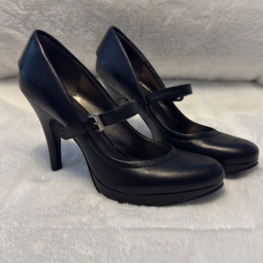 Nine West Black Mary Jane Heels